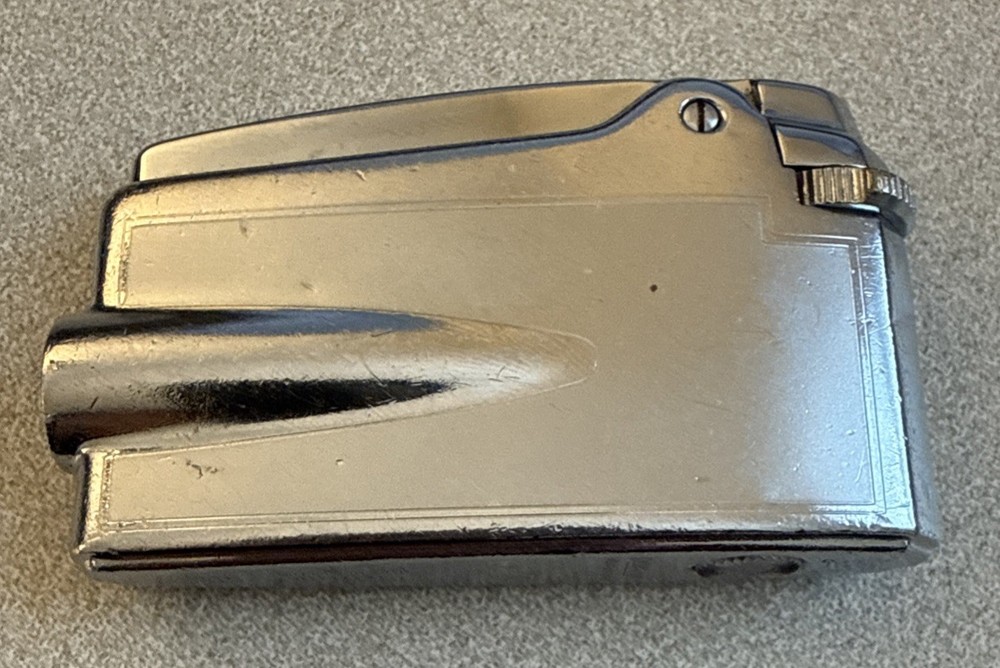 Ronson Varaflame Vintage Lighter With Kangaroo Untested AS IS