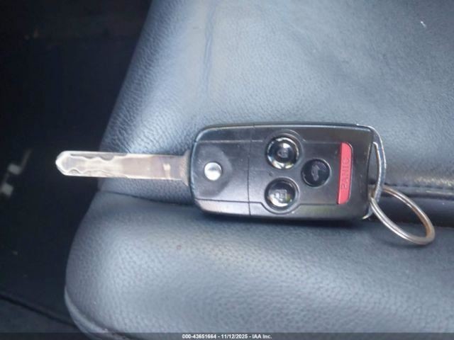 TL 2011 Glove Box 4950864