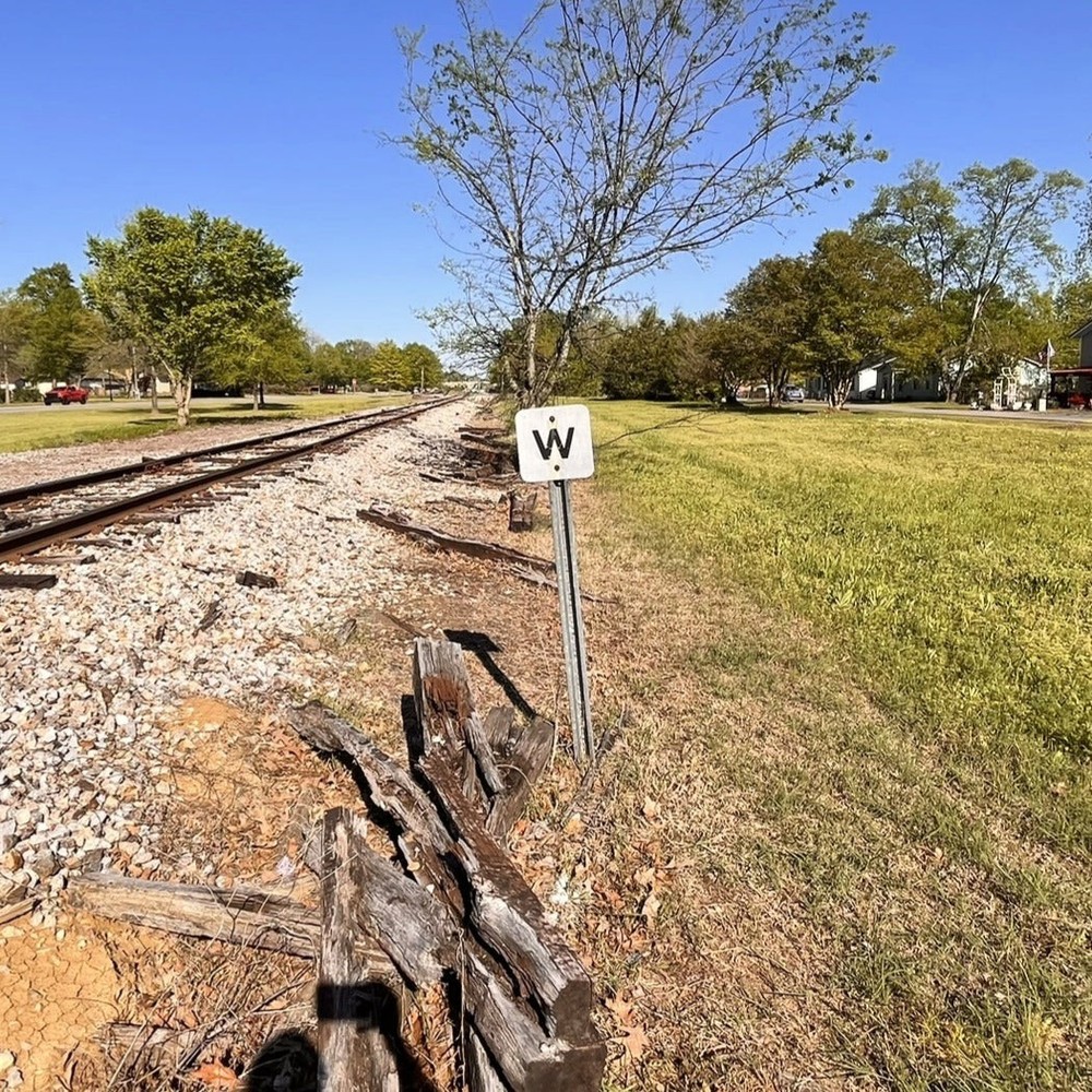 O Scale - Whistle Sign - 2 pack