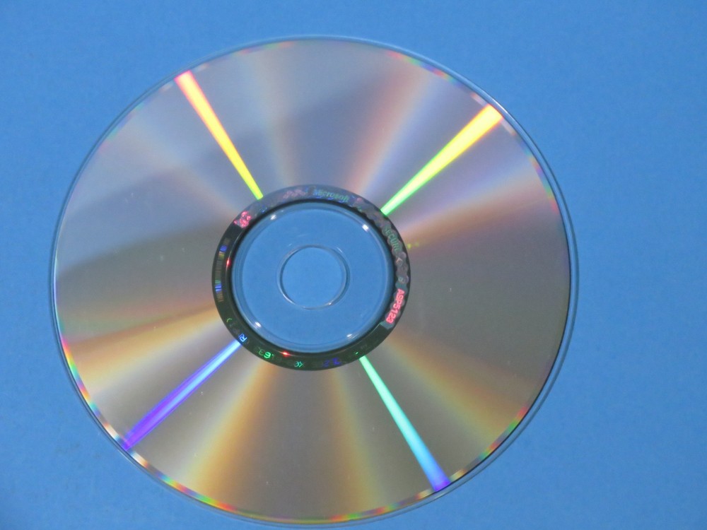 Genuine Microsoft Windows XP PRO SP1 Version 2002