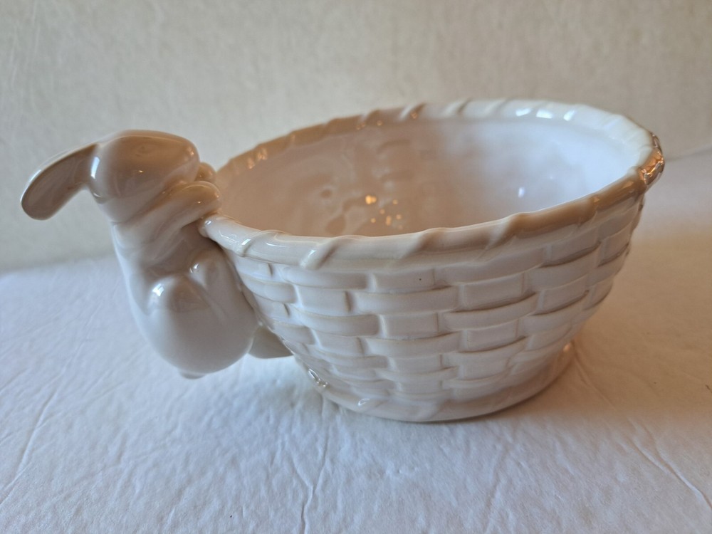 Hallmark Easter Bunny Candy Dish Vintage
