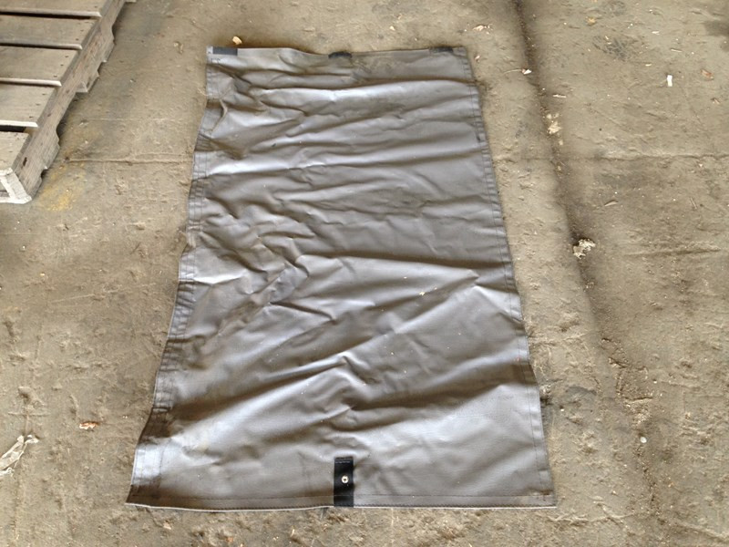 2012 Peterbilt 587 Curtains (732-10007)