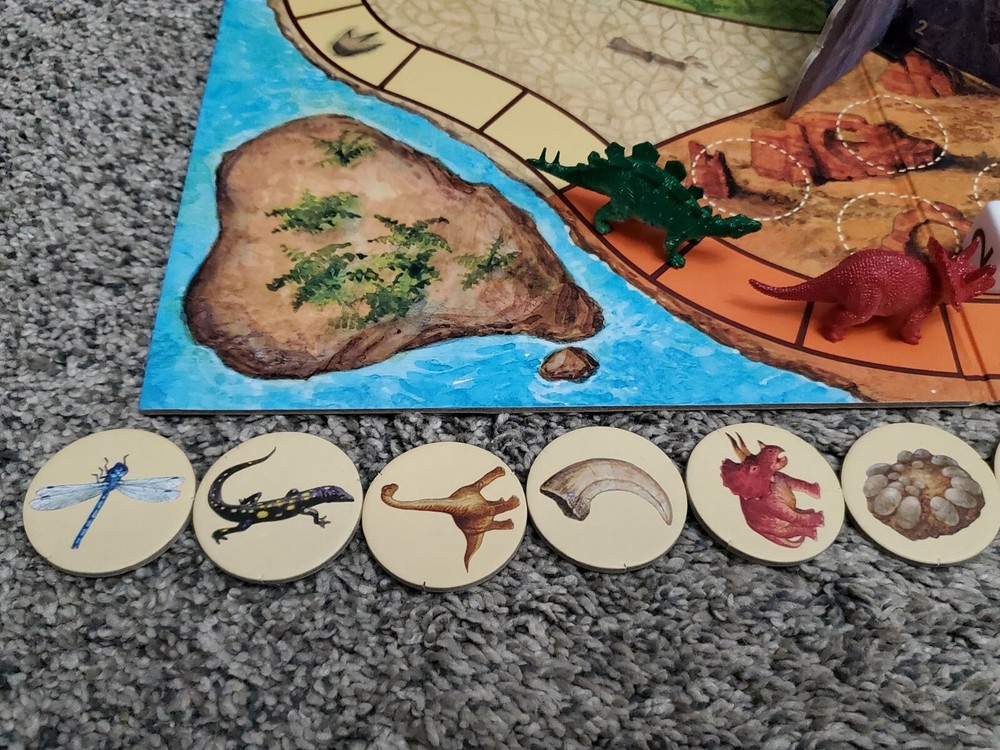 DINOSAUR ESCAPE BOARD GAME COMPLETE Free US Shipping