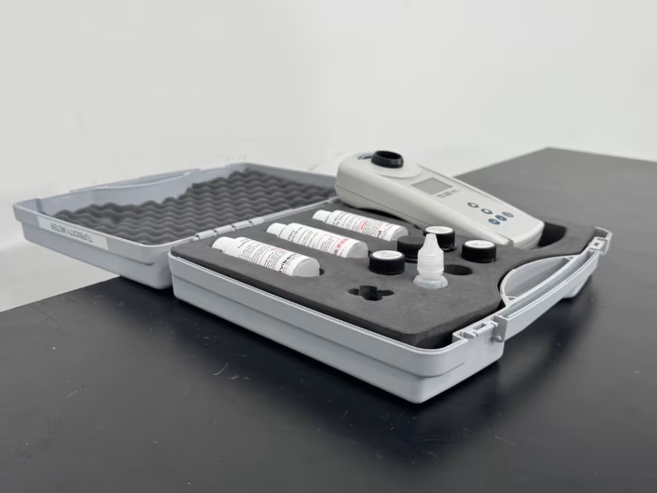 TB250 WL – Compact Lovibond® White Light Turbidity Meter