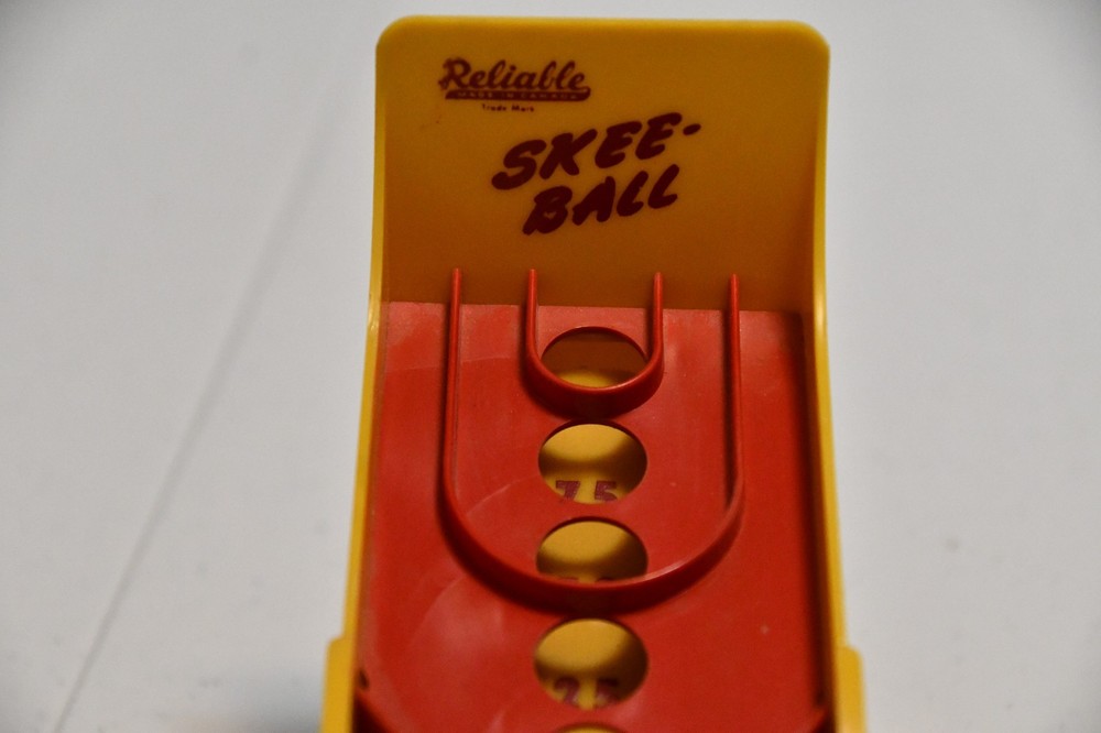 skee ball arcade game vintage plastic
