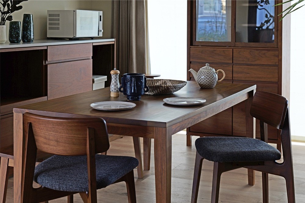 BLANC Chair (Walnut) with Fabric Seat