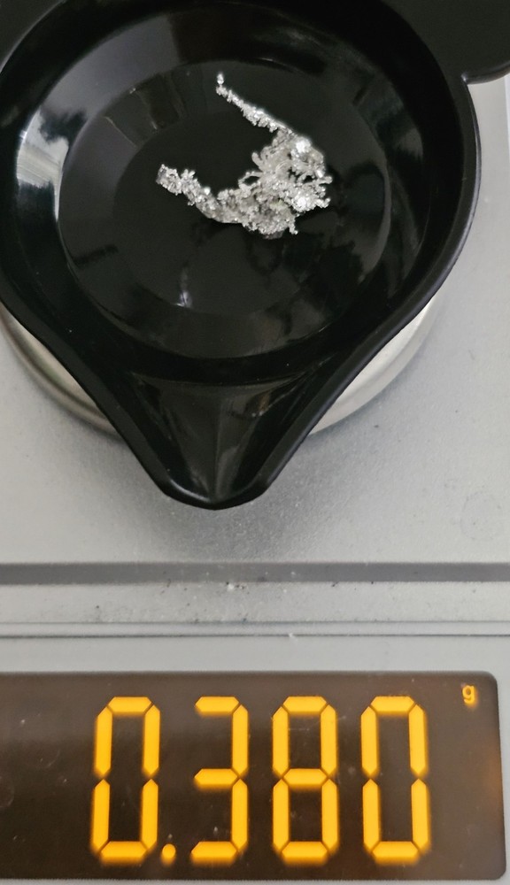 .380g Extremely Unique Herringbone Feather Crystallized 9999 Silver Specimen
