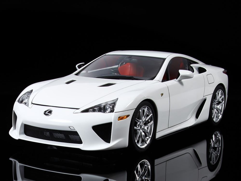 Tamiya - 1/24 Lexus LFA Plastic Model Kit