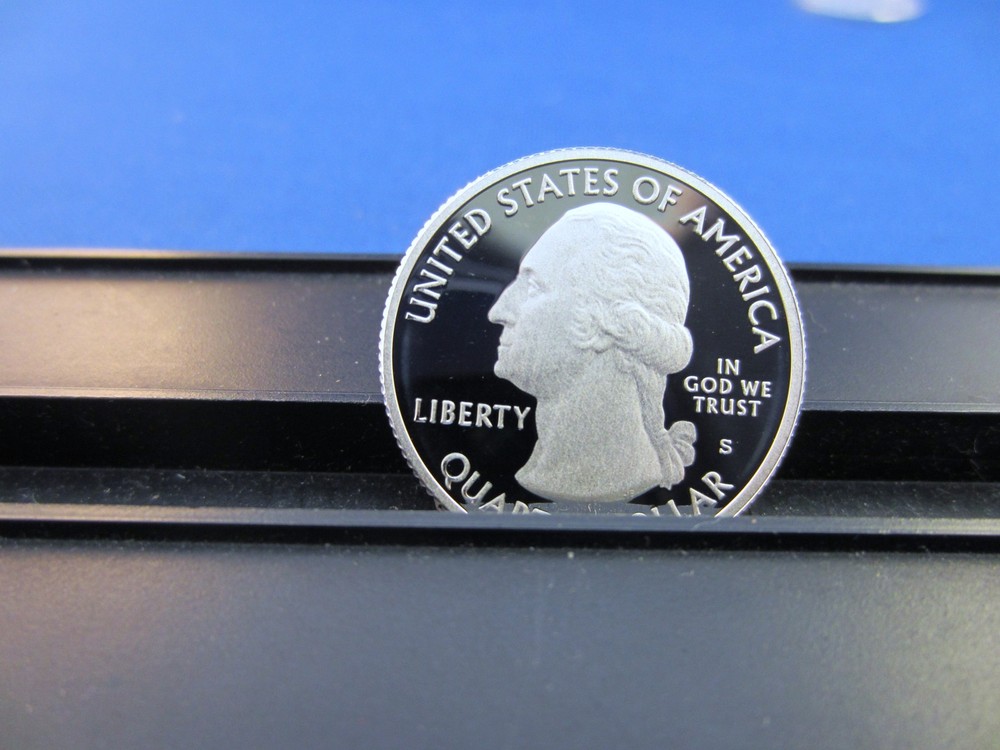 2011-S Glacier Silver Quarter Deep Cameo Mirror Proof Upper Grading Ranges