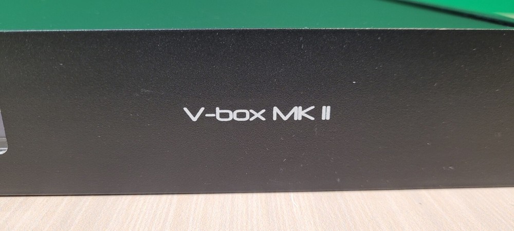 ShowLED V-Box MKII LIGHT STAGE LIGHTING CURTAIN CONTROLLER POWERS ON