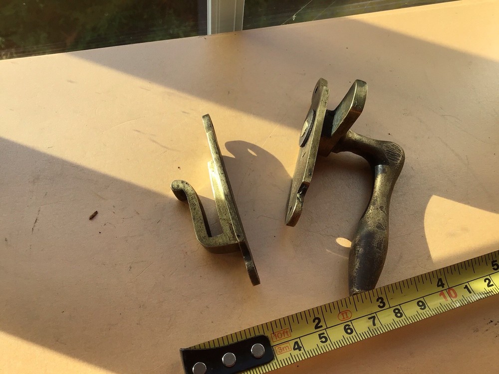 ANTIQUE BRASS WINDOW HANDLE LATCH ORIGINAL VICTORIAN
