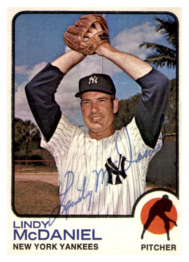 Lindy McDaniel Signed 1973 Topps #46 Autographed Yankees 50465