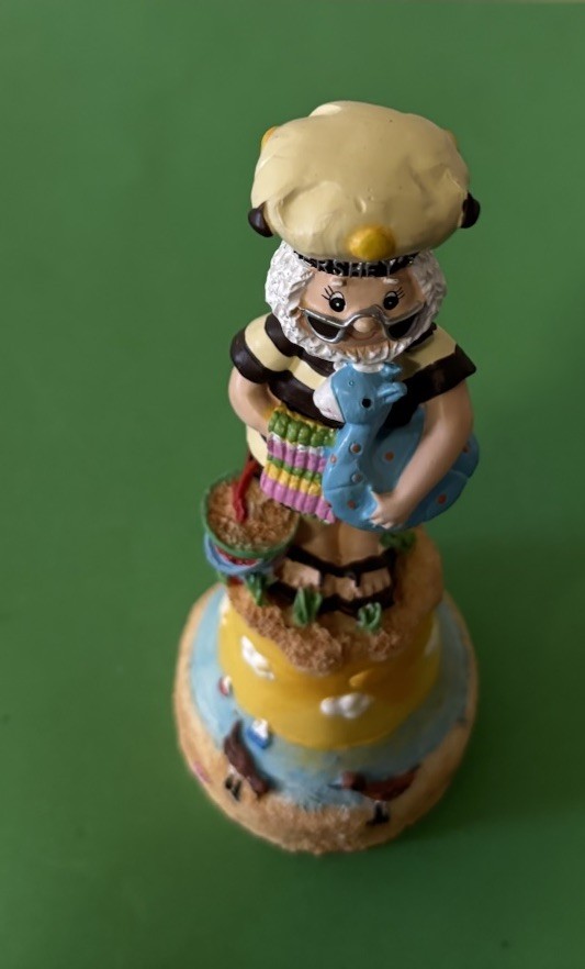Hershey Chocolate Summer 2000 Fun Elf 5.5” Kurt Adler Bell