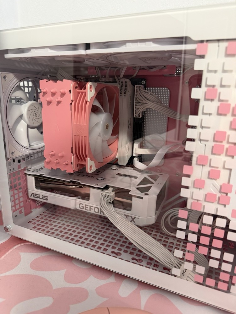 Aesthetic Pink Gaming Setup – Full Bundle