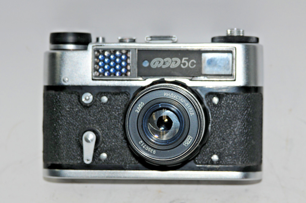 "Fed-5C" Vintage Rangefinder Camera.Lens "Industar"- WORKS!