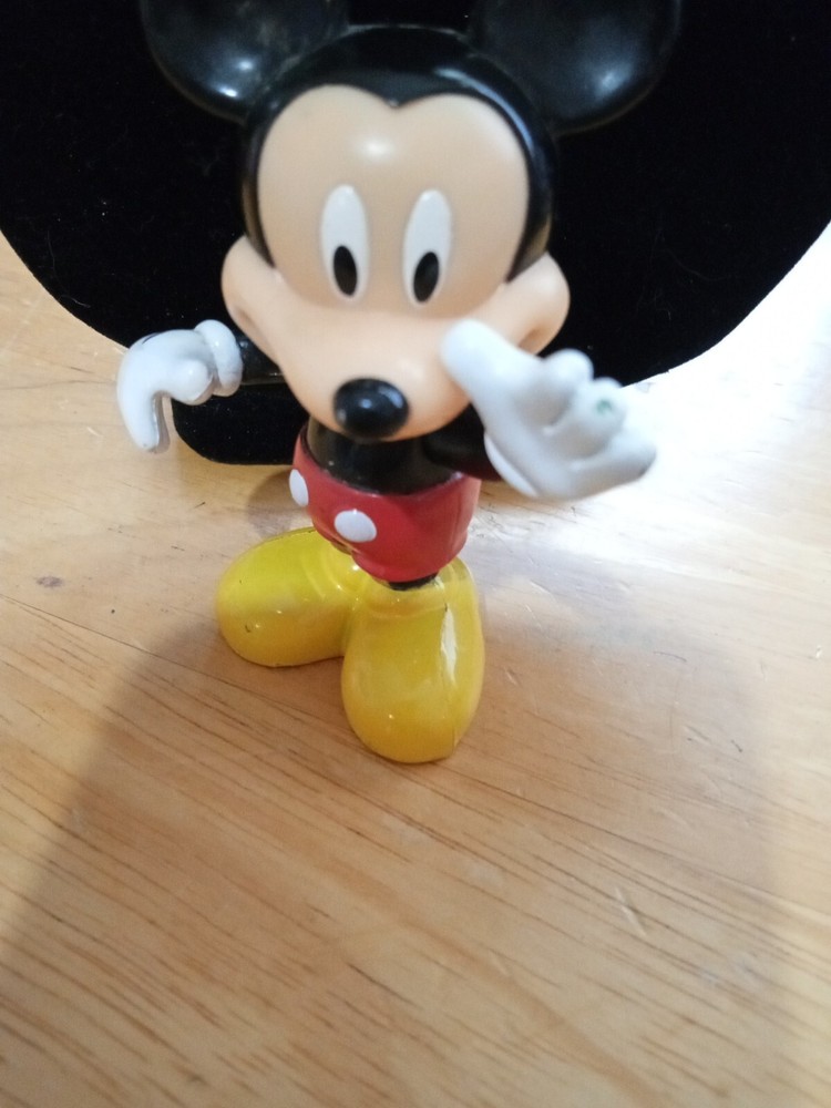 3.5" Tall Disney Mickey Mouse With Movable Head & Arms
