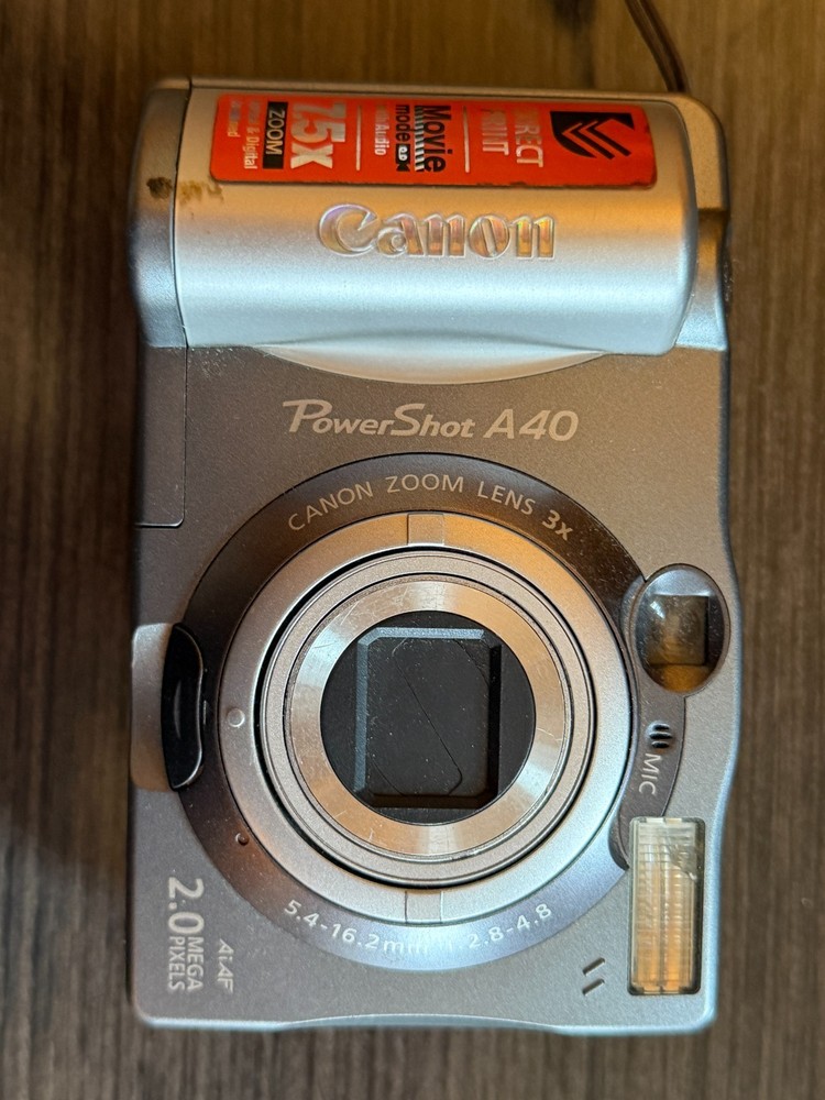 Canon PowerShot A40 2.0MP Digital Camera w/ Case & Manual – Powers On