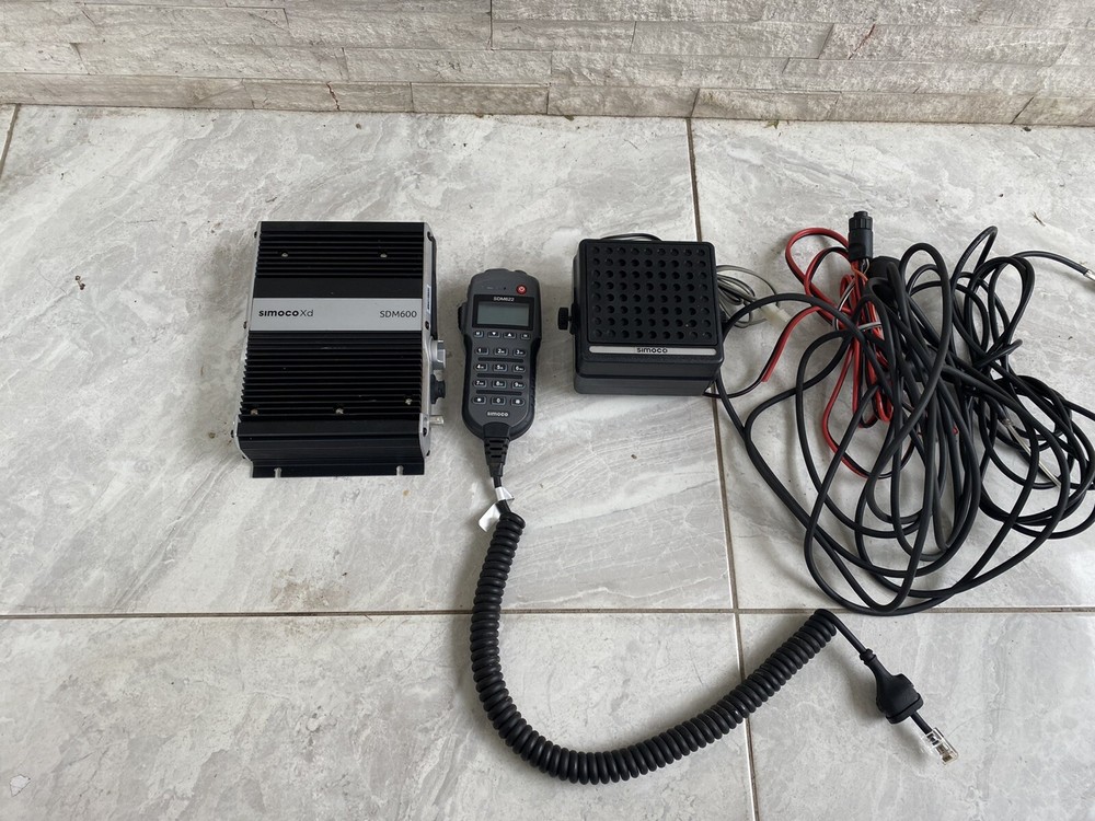 Simoco XD SDM600 AC VHF DMR Radio With SDM622 Controller