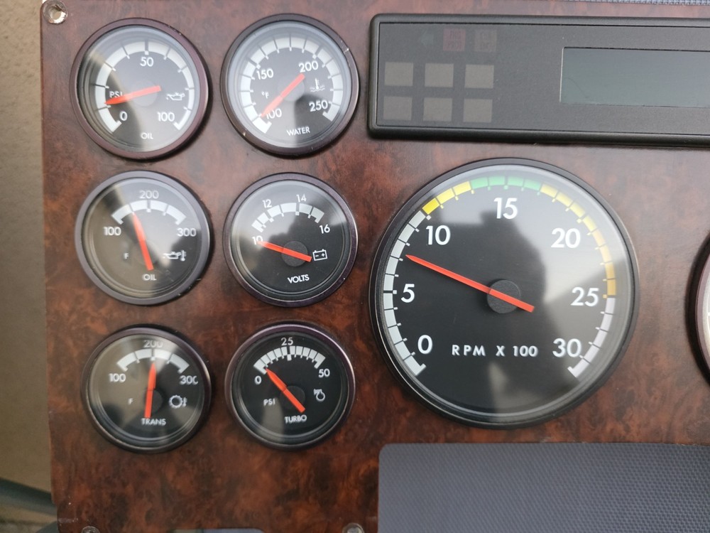 Freightliner Century Cluster Dash Panel A22-48313-011