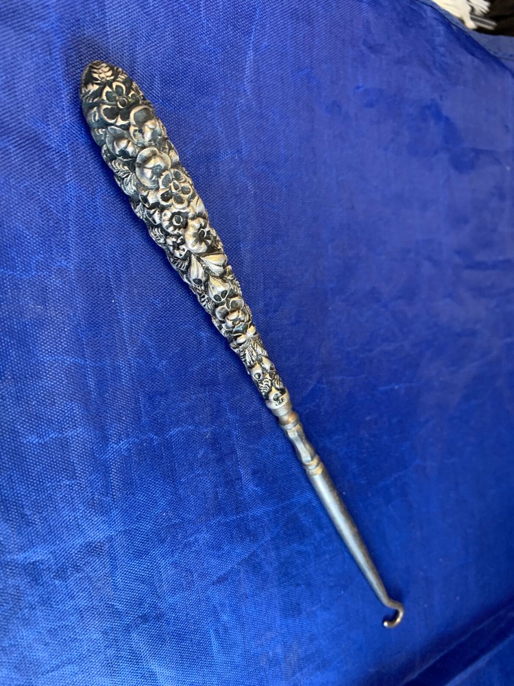 Antique Sterling Silver Handled Button Hook Lace Puller Floral Repousse Design
