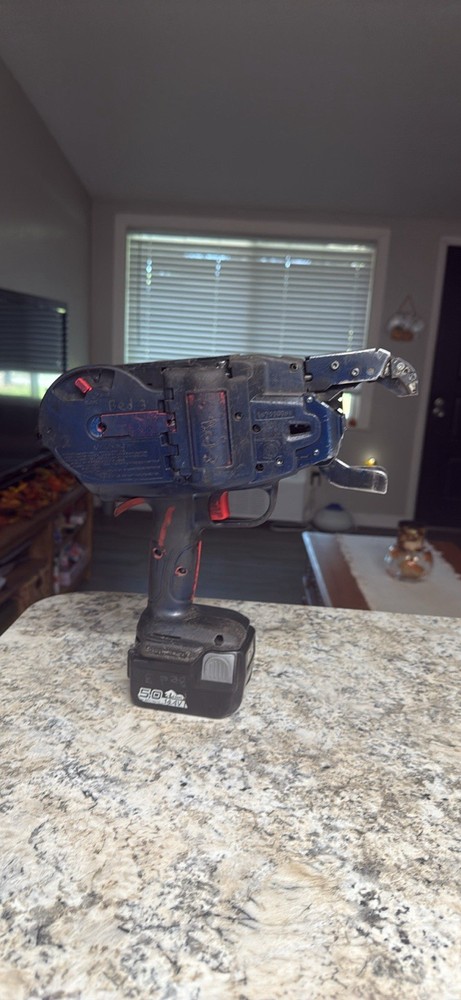 Max RB518 Cordless Rebar Tie Wire Machine
