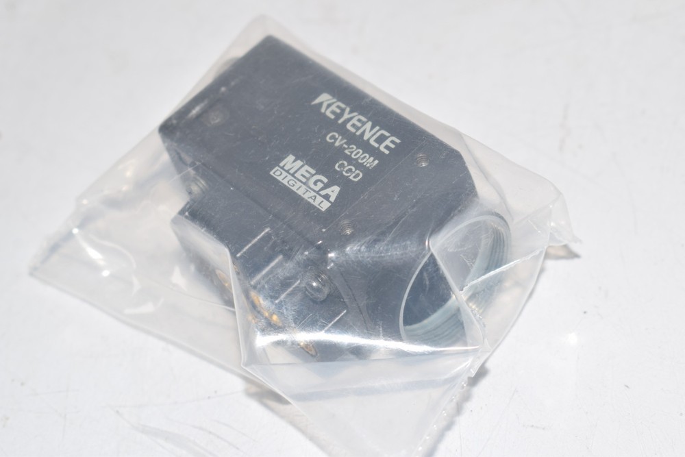 NEW KEYENCE CV-200M Industrial Camera