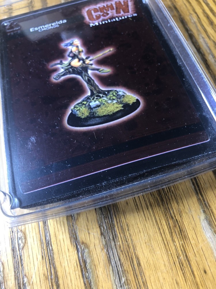 Cmon Mini 28mm Esmeralda - The White Witch Pack New