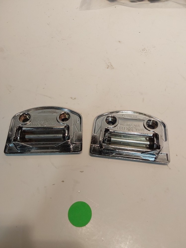 2010 Volkswagen CC Cargo Tie Down