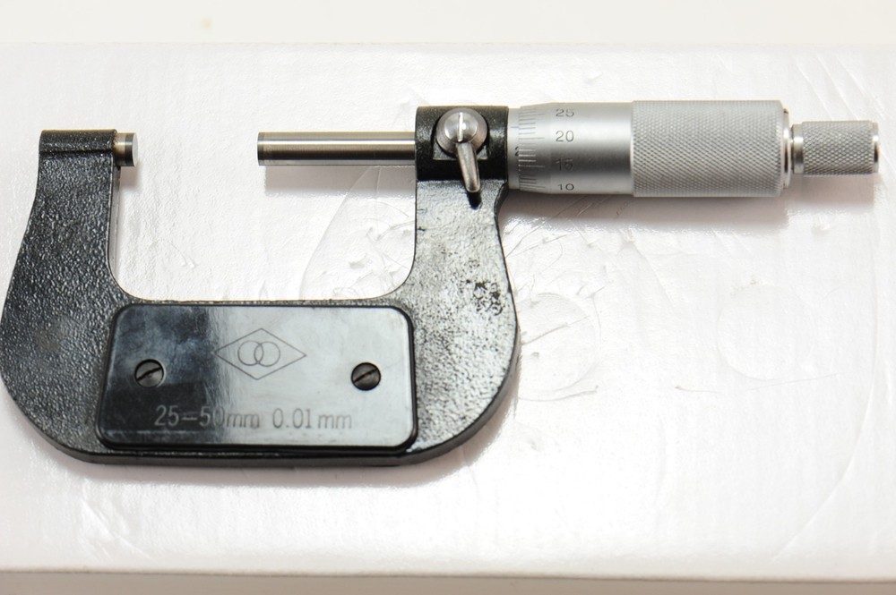 25-50mm Outside Micrometer in Case P]