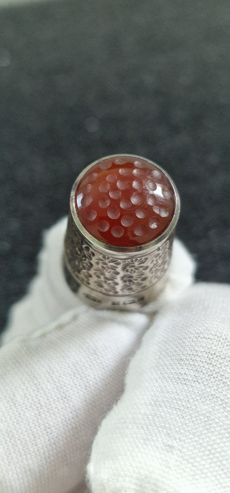 Sterling Silver Thimble POSSIBLE Carnelian Red Stone Top Size 7 Collectable