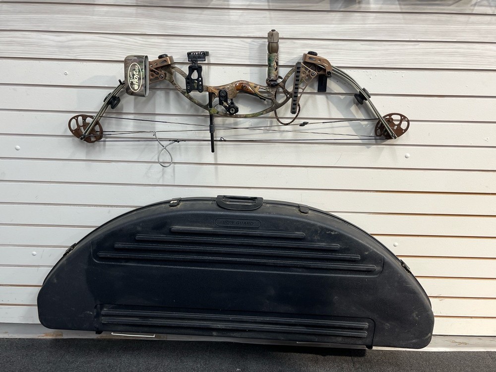 Hoyt SuperTec XT2000 Compound Bow (A1G012365)