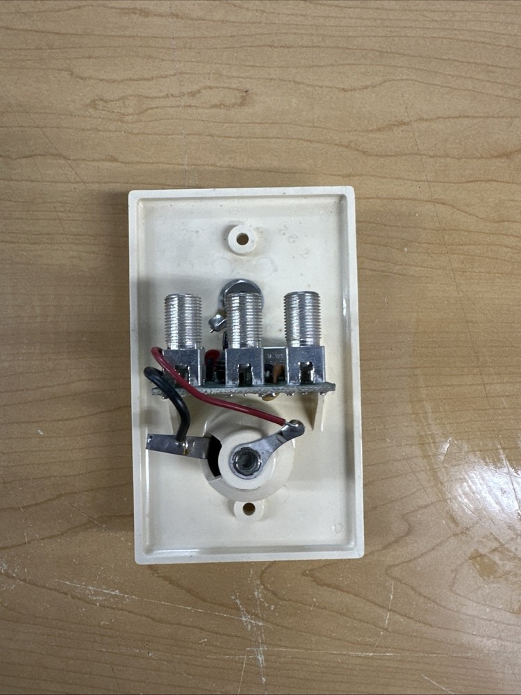 RV Marine TV Splitter Amplifier