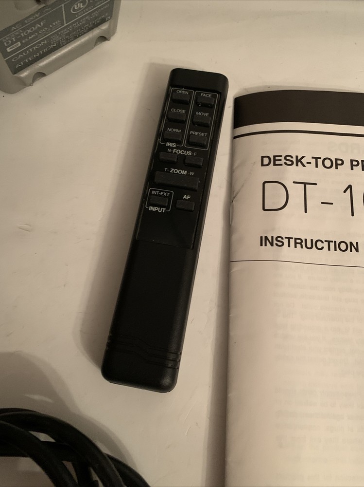 Elmo DT-100AF Portable Desktop Visual Presenter 10X Zoom W/remote