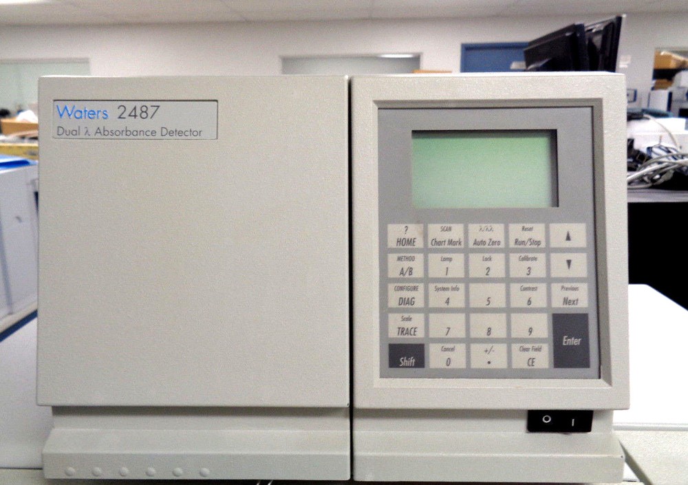 WATERS 2487 DUAL A ABSORBANCE DETECTOR.