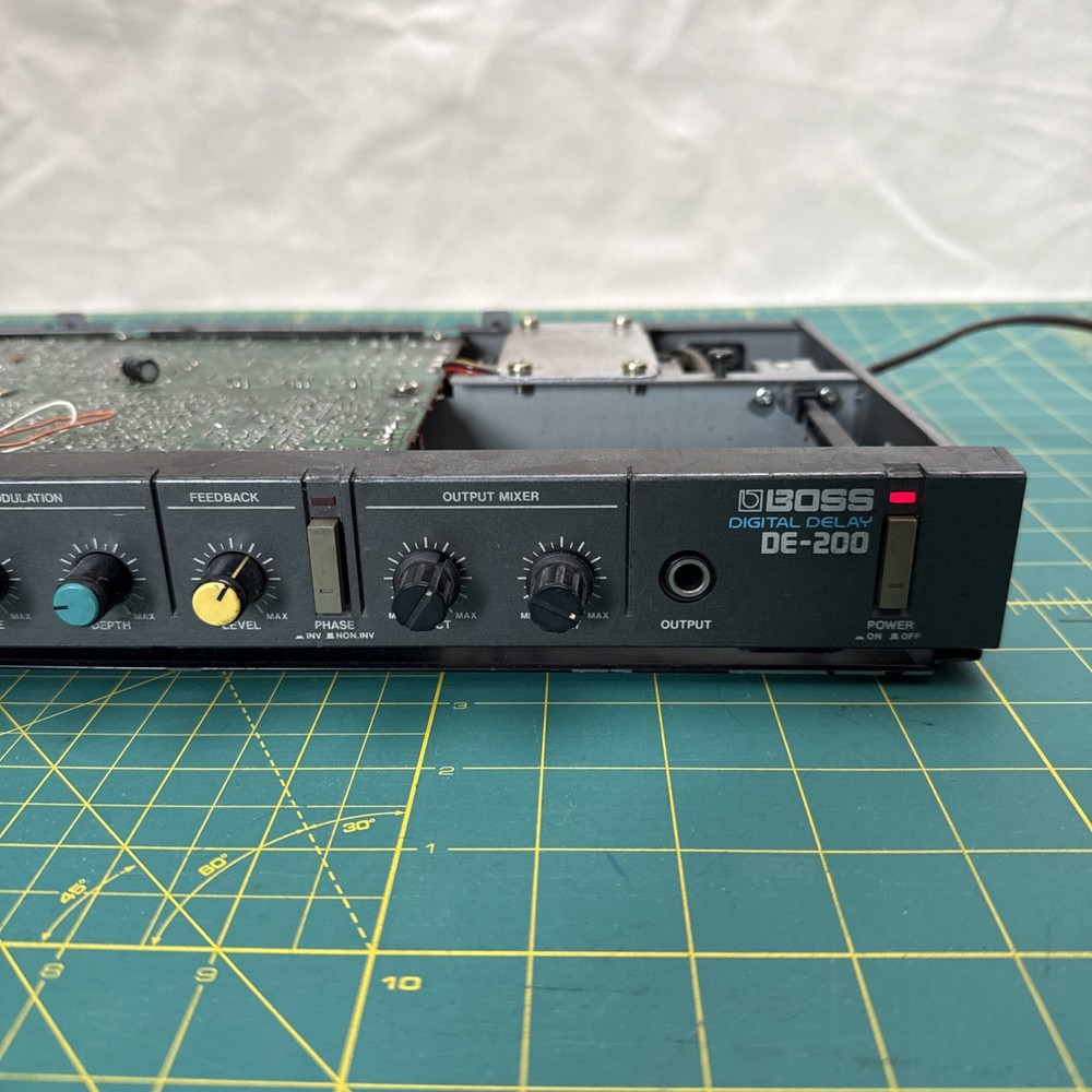 BOSS DE-200 Digital Delay Rackmount