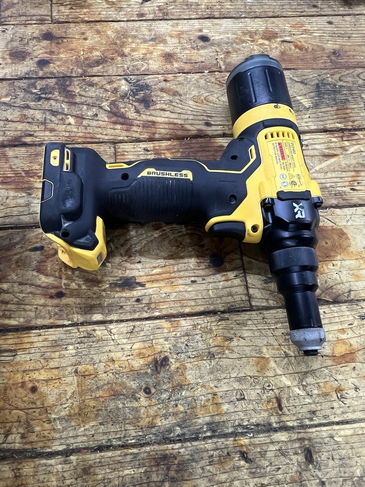 dewalt DCF403 Rivet Tool Set