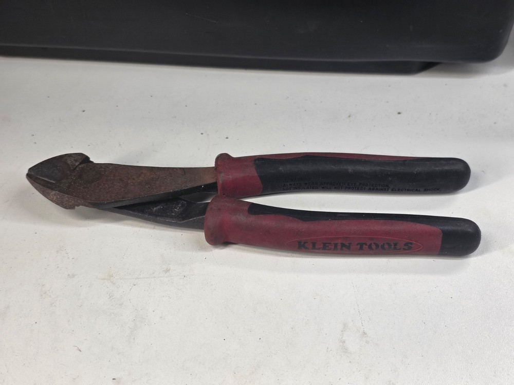 Klein Tools J248-8 Cutting Pliers 8" Journeyman High Leverage Diag  Angle