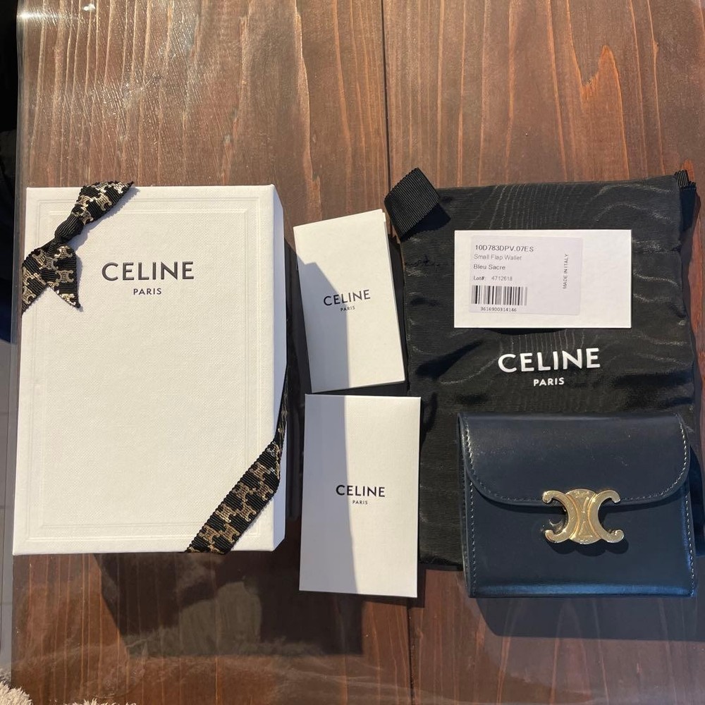 Excellent Condition CELINE Tri Fold Wallet Navy   Drop From Japan