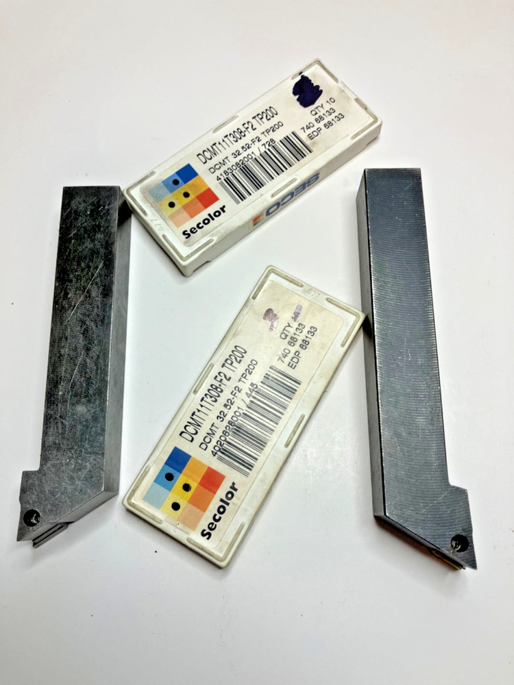 Preowned Turning tools with New Inserts. Tools/ Very good condition. See notes!