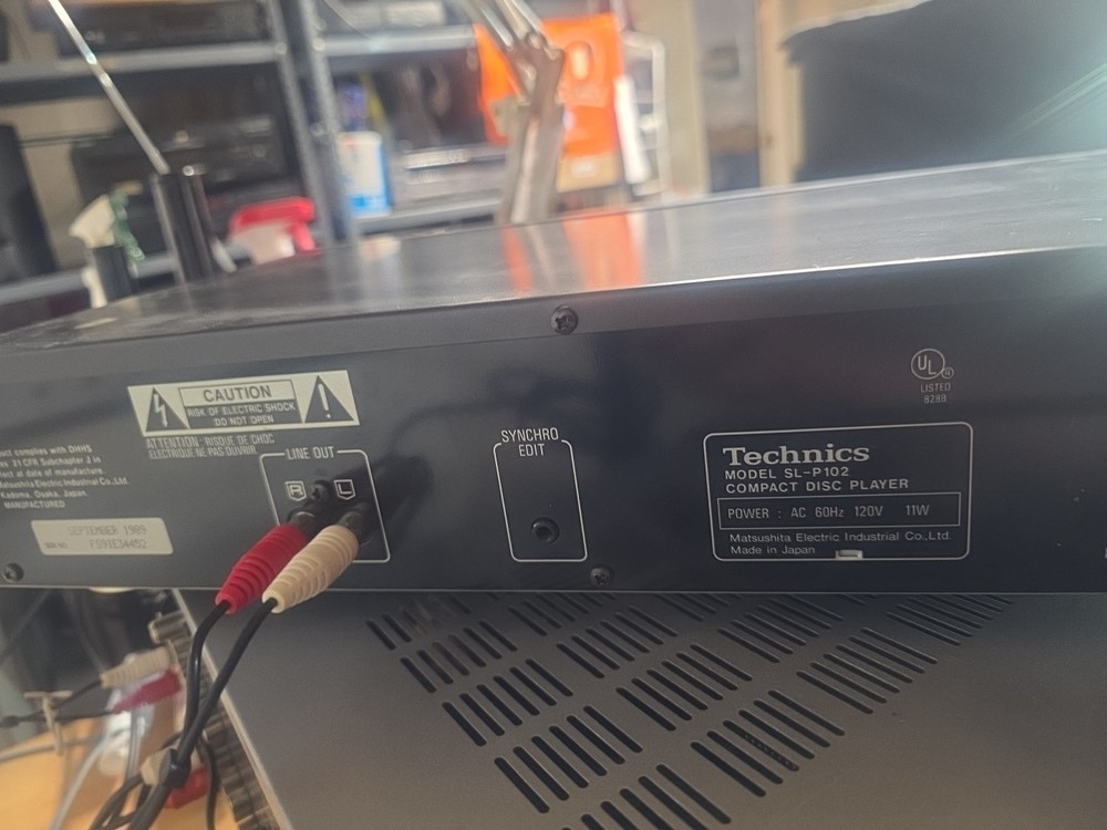 Vintage Technics SL-P102 Compact Disc Player