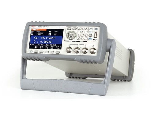 LCR Meter Auto Range Resistance Component Test Equipment 0.05% Accuracy