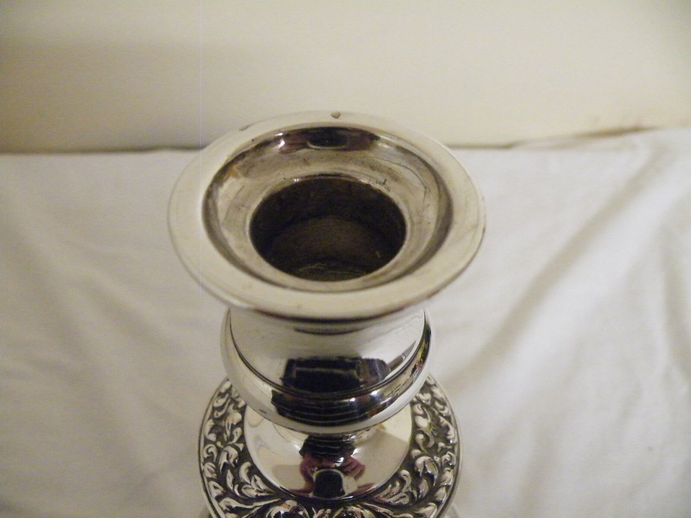 VINTAGE ENGLISH SILVER PLATED CANDLESTICK