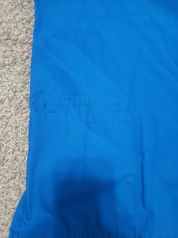 Unisex Cherokee Size Small Blue Scrub Top