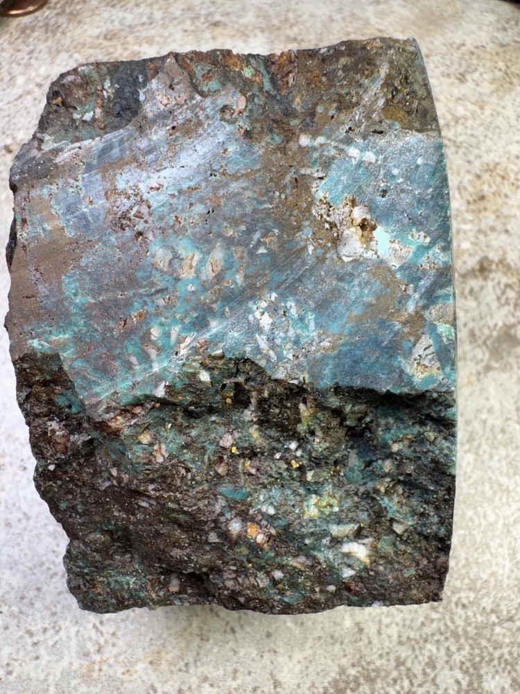 Stabilized hubei turquoise rough