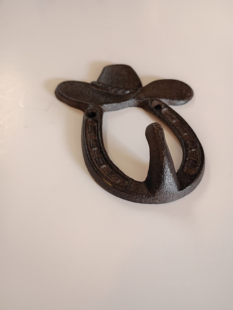 3 Decrotiv Cast Iron Western Hat design Wall hangers