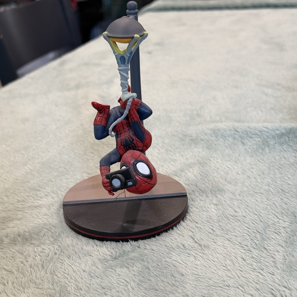 Q-Fig Marvel Spider-Man Upside Down Statue QMx Quantum Mechanix