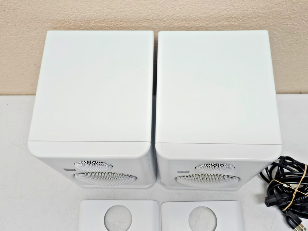 KRK ROKIT RP5 G5 Studio Monitors White