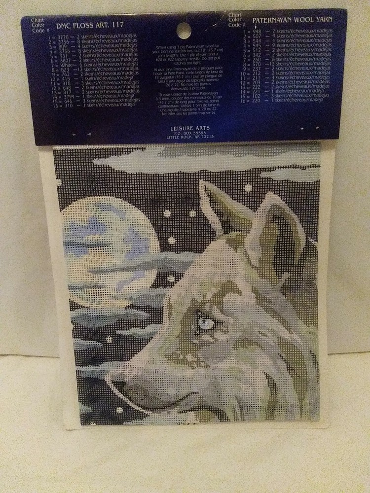 LEISURE ARTS Wolves and Moon Needlepoint Canvas Chart