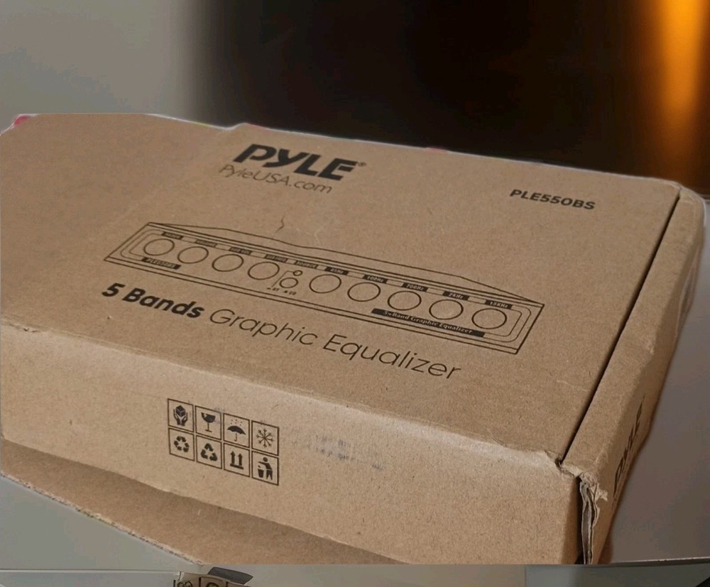 Pyle 5 Bands Graphic Equalizer Bluetooth, AUX & RCA Inputs/Outputs PLE550BS New