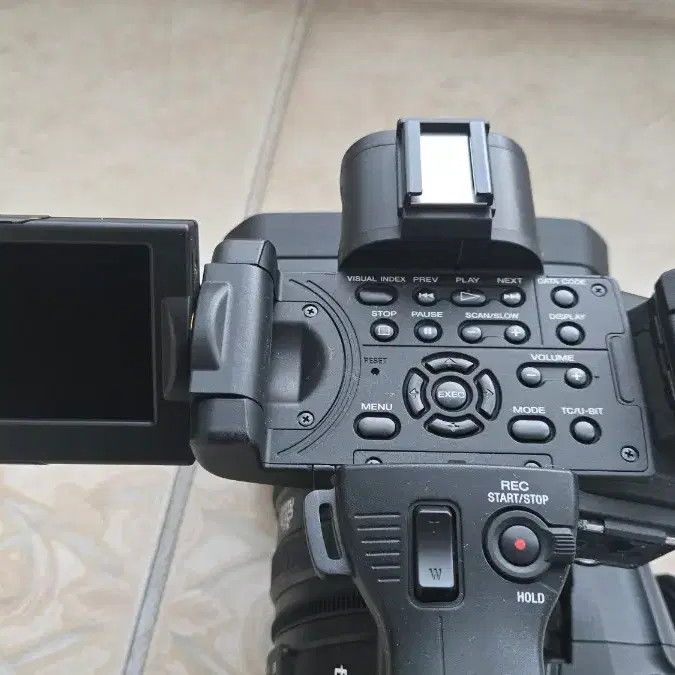 Broadcast Camera for Professional Use Official